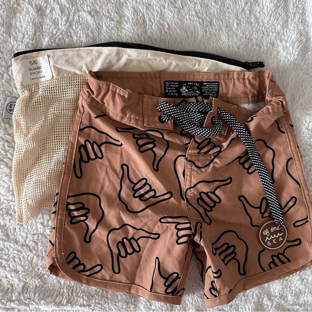 Of One Sea Hawaii Shaka Board Swim Shorts